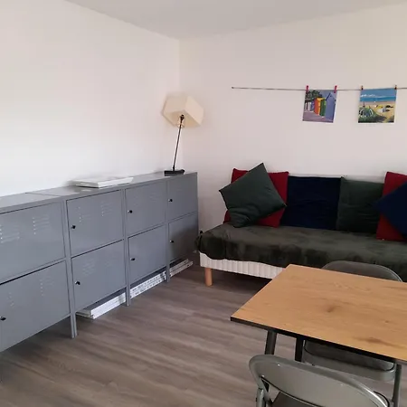 : T2 Calme Avec Balcon, Proche Et Centre, Parking Inclus - Fr-1-319-589 Apartment *